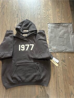 Essentials Men's Hoodie 1977